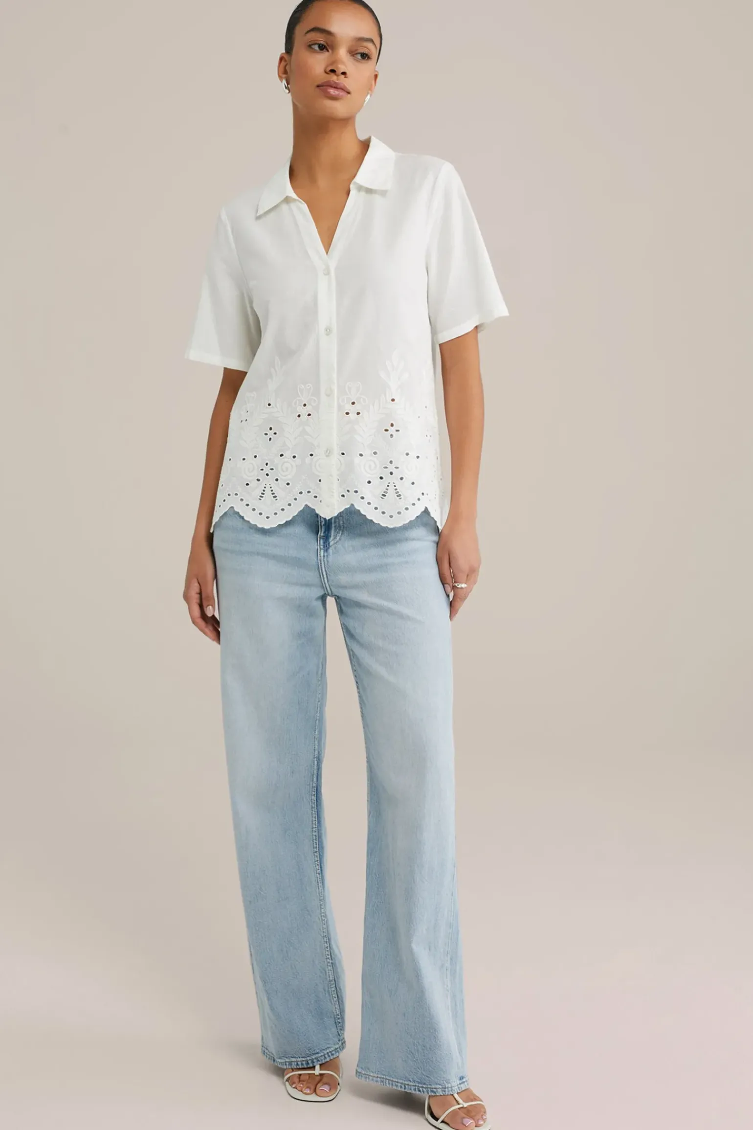 blouse met embroidery