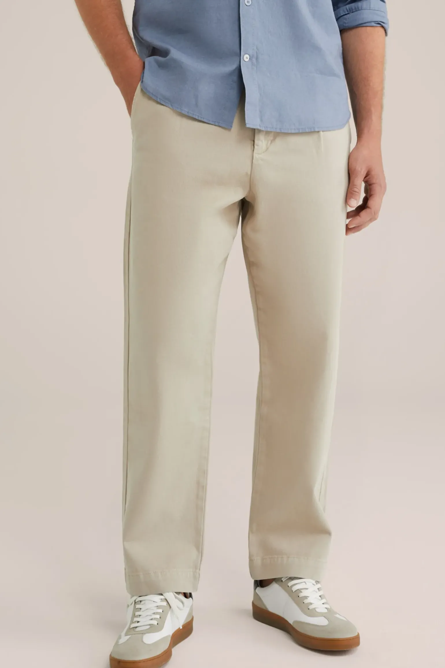 loose fit chino met stretch
