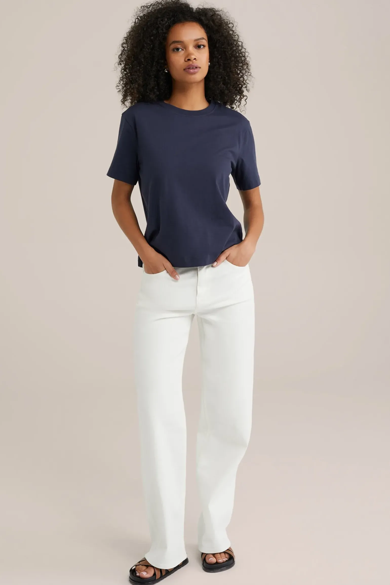 oversized T-shirt