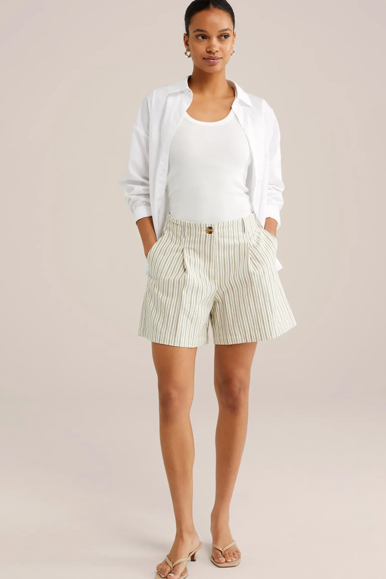 relaxed fit short