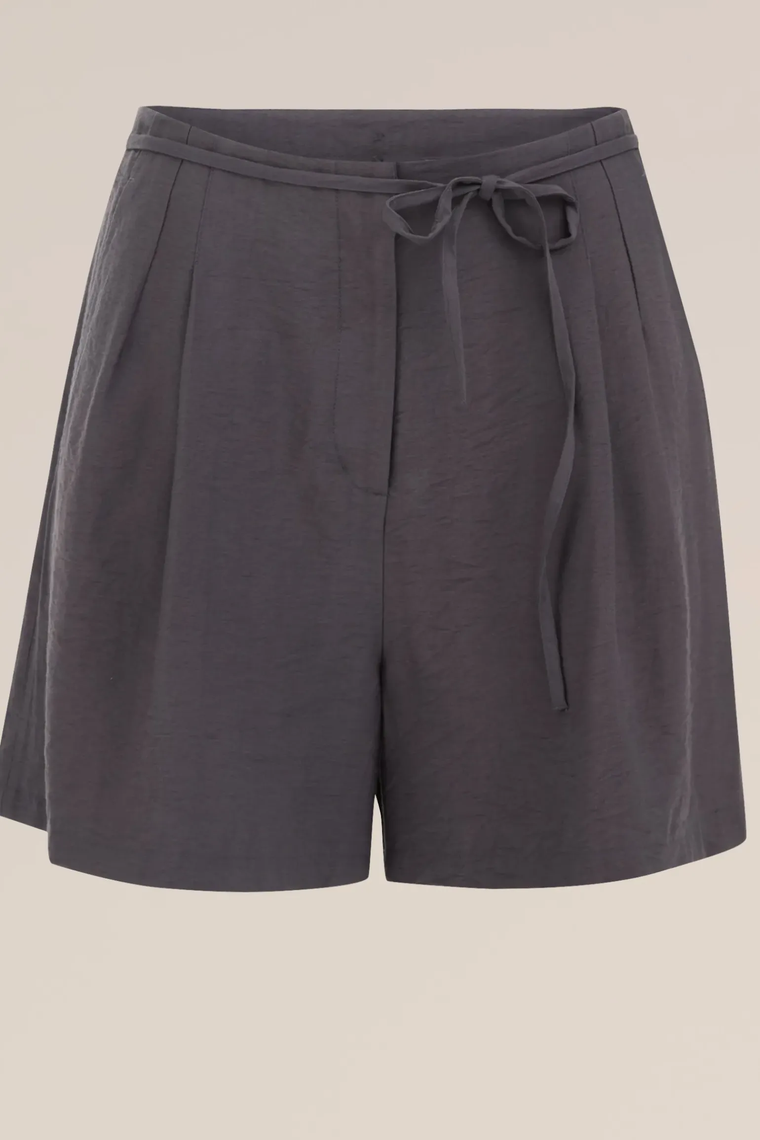 Short met plooidetail
