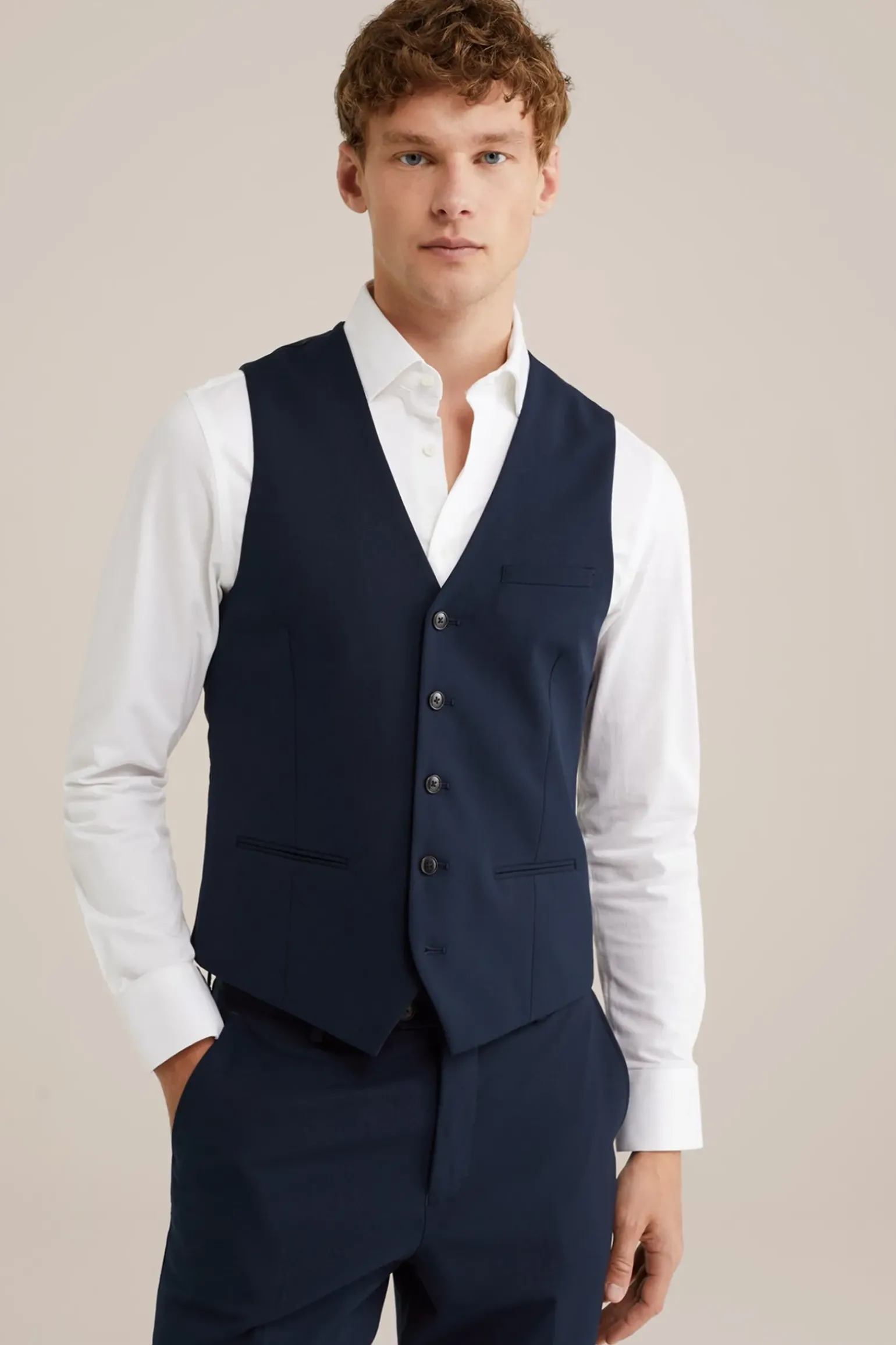 slim fit gilet