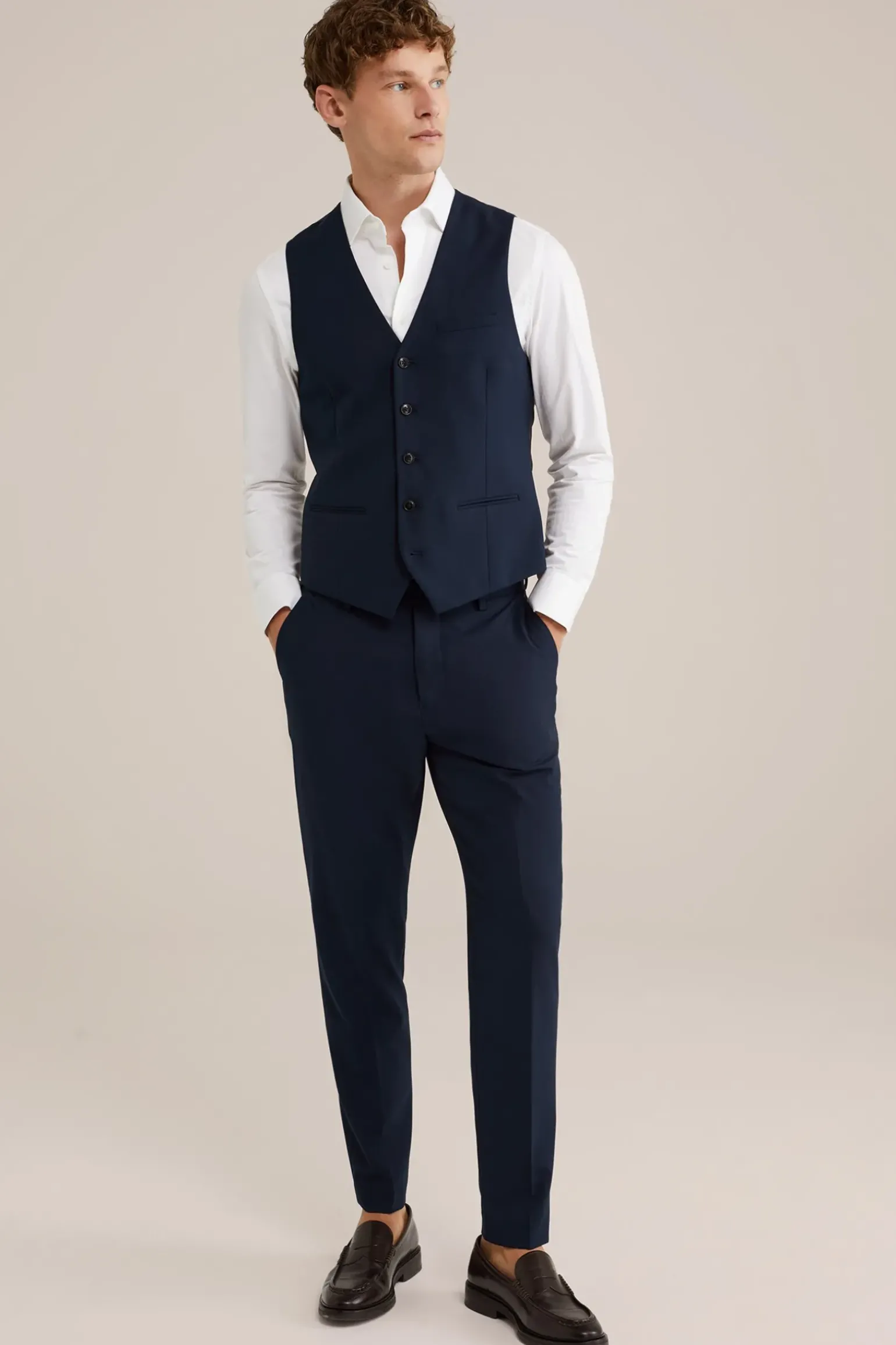 slim fit gilet