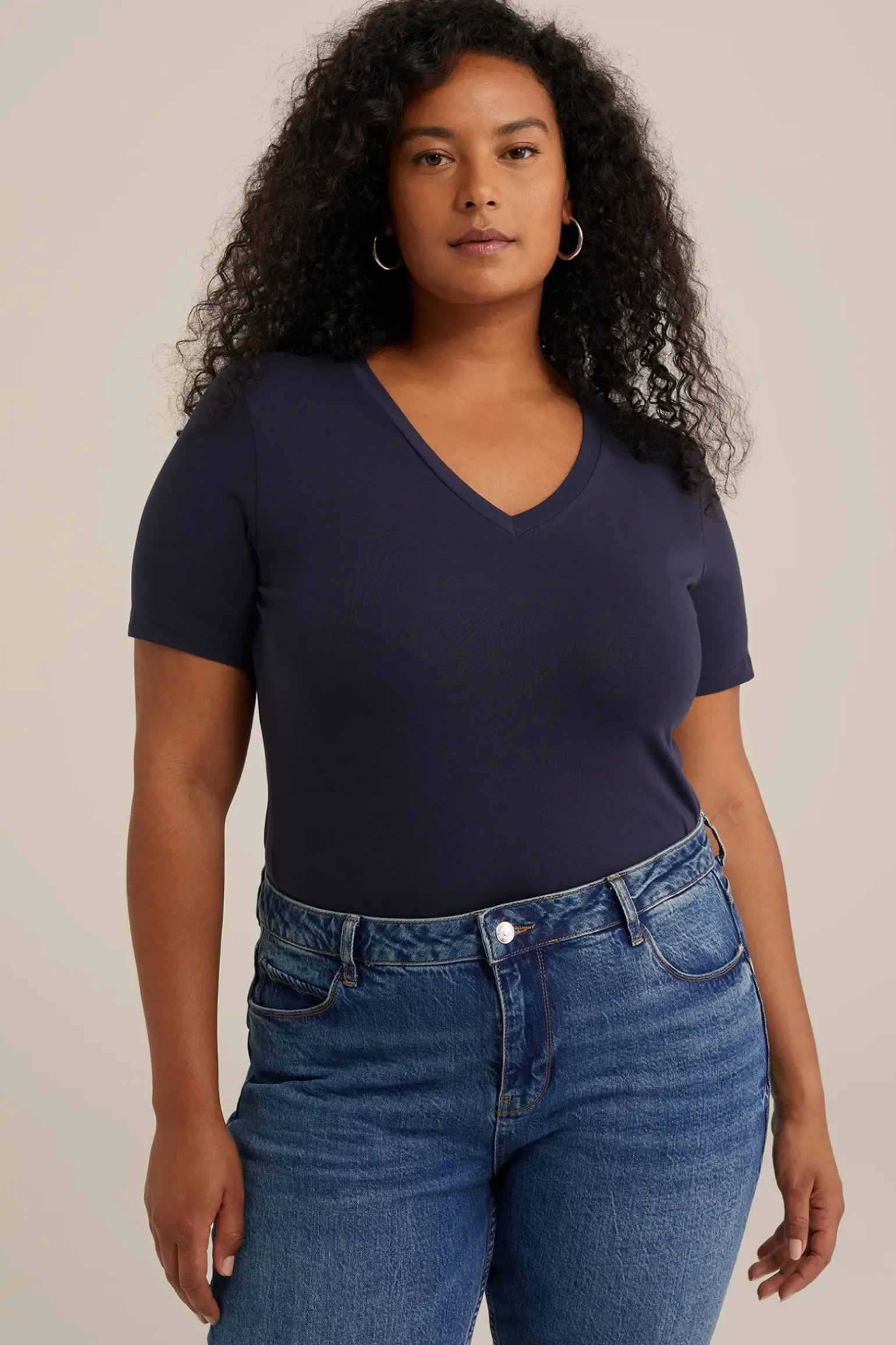 T-shirt met V-hals - Curve